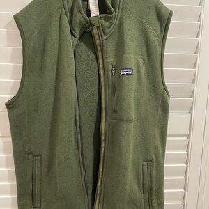 Patagonia Men's Olive Green Vest